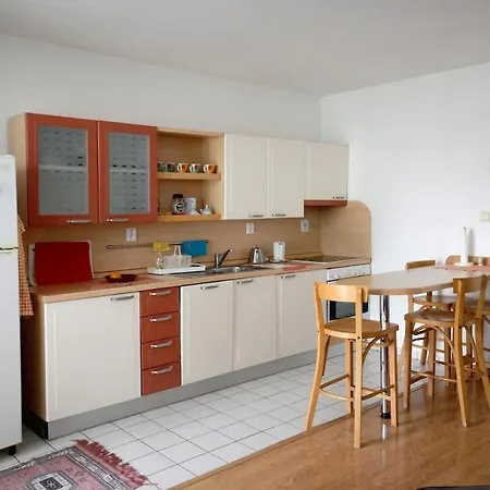 Pleasant Close To Center Apartment Prague