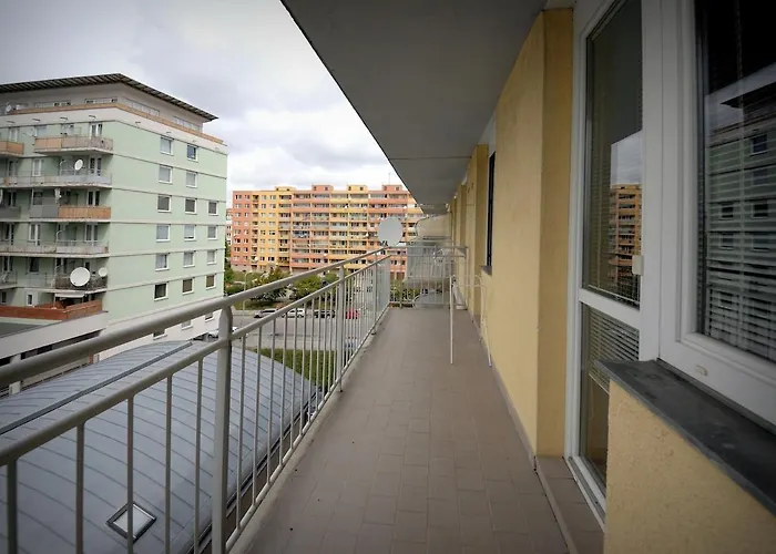 Апартаменты Pleasant Close To Center