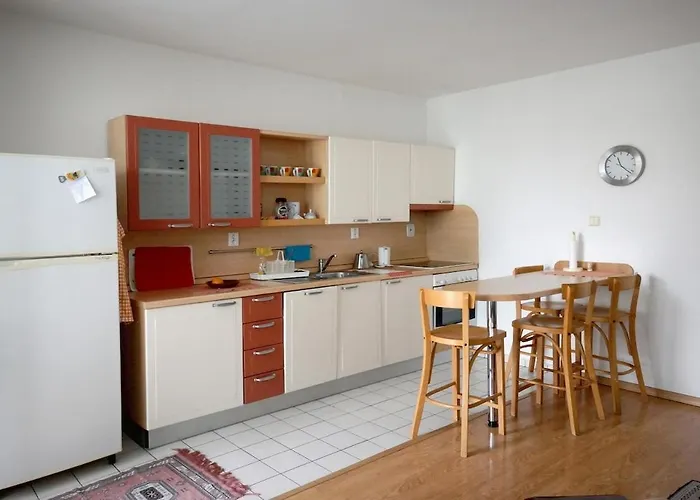 Pleasant Close To Center Апартаменты Прага